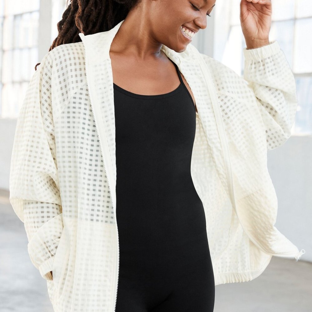 NWT Fabletics Cleo Lightweight Jacket in Silk